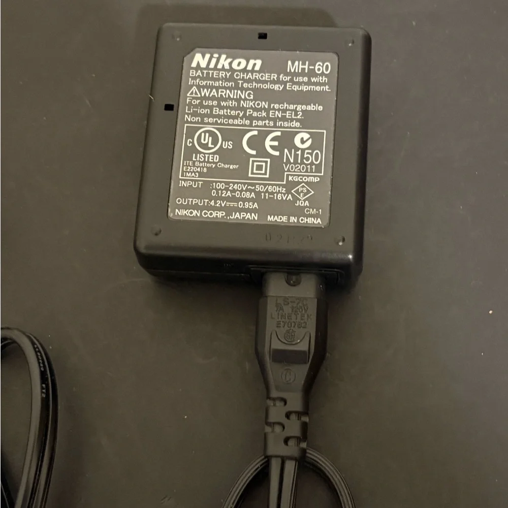 Nikon MH-60 Black Battery Charger